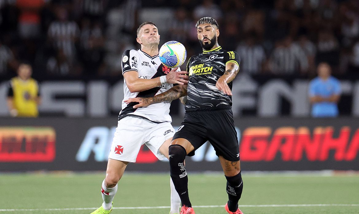 Botafogo e Vasco jogam por vaga na semifinal do Carioca