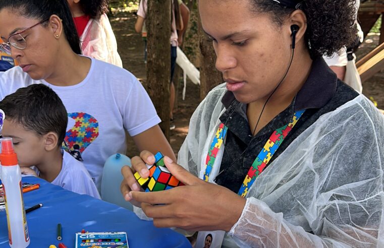 Queimados realiza grande ação para entrega de 100 carteirinhas do autista
