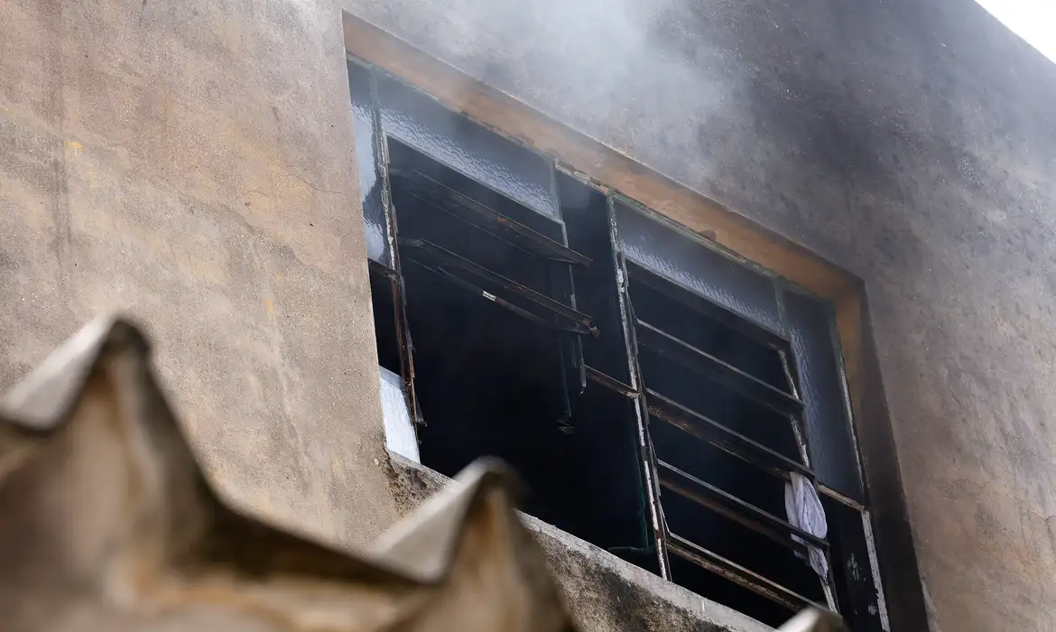 Morreu vítima do incêndio em fábrica de fantasias