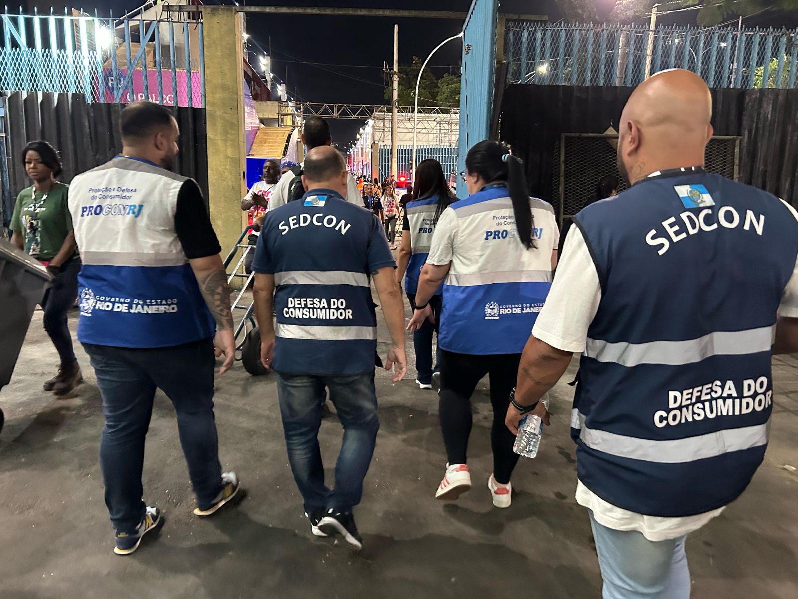 Quatro estabelecimentos da Sapucaí são autuados por irregularidades que ferem os direitos do consumidor