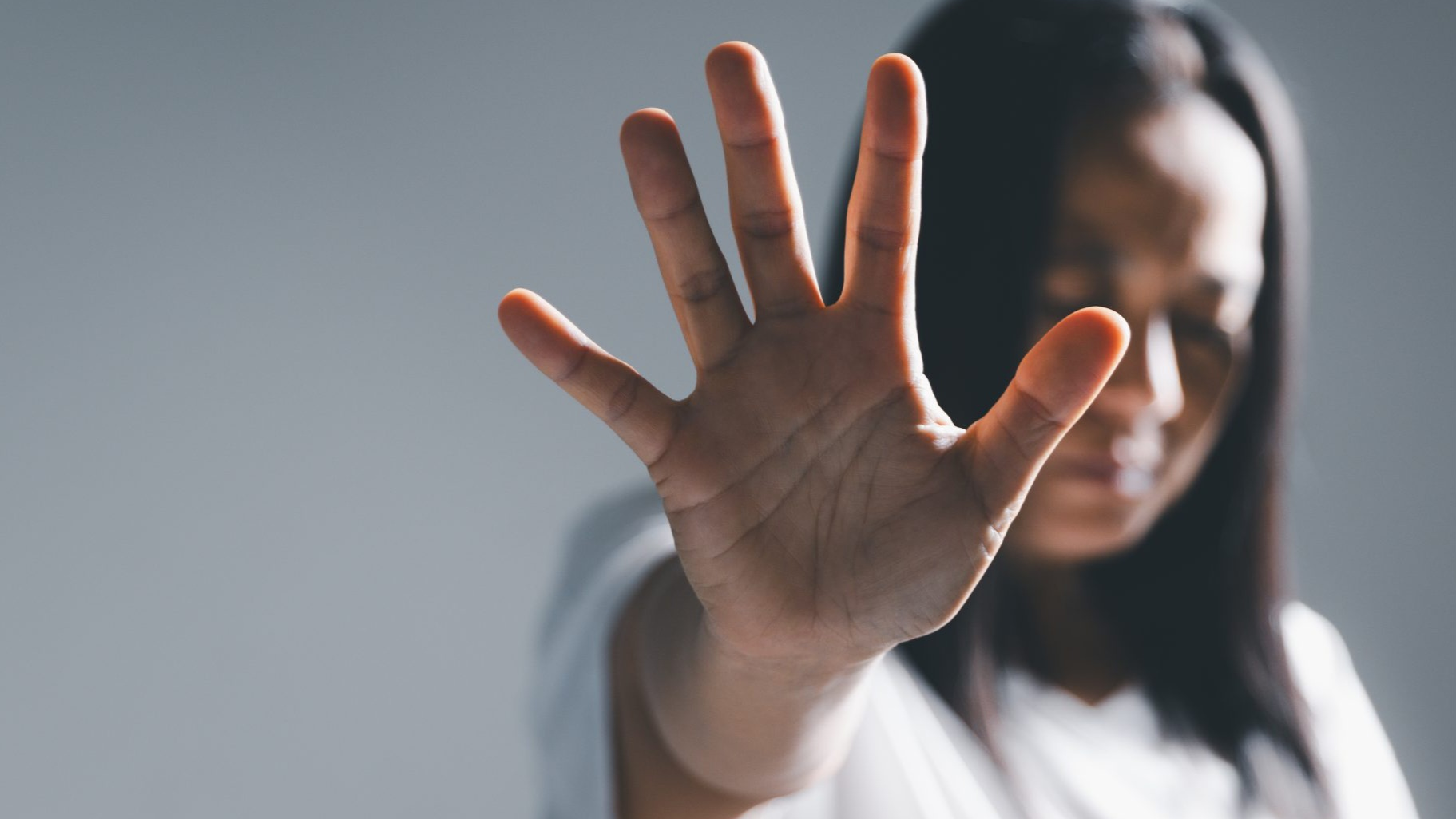 No mês da Mulher o deputado Max Lemos relembra os dois projetos de lei de sua autoria