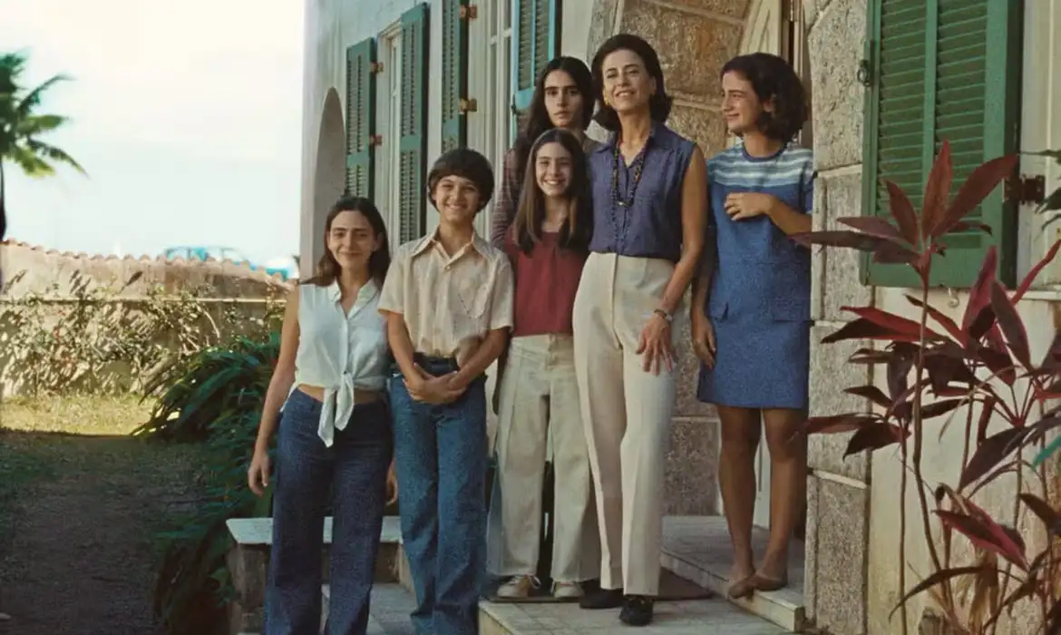 Viva o Cinema Brasileiro! Viva a inteligência e o talento do artista nacional!!!