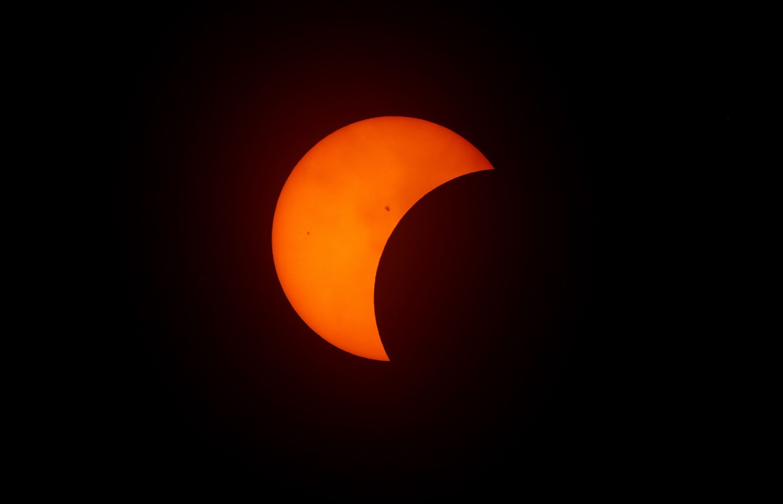 Dia 29 de março acontecerá o eclipse solar