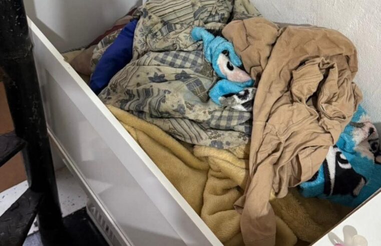 Bebê de 8 meses morre ao ser deixado pela mãe