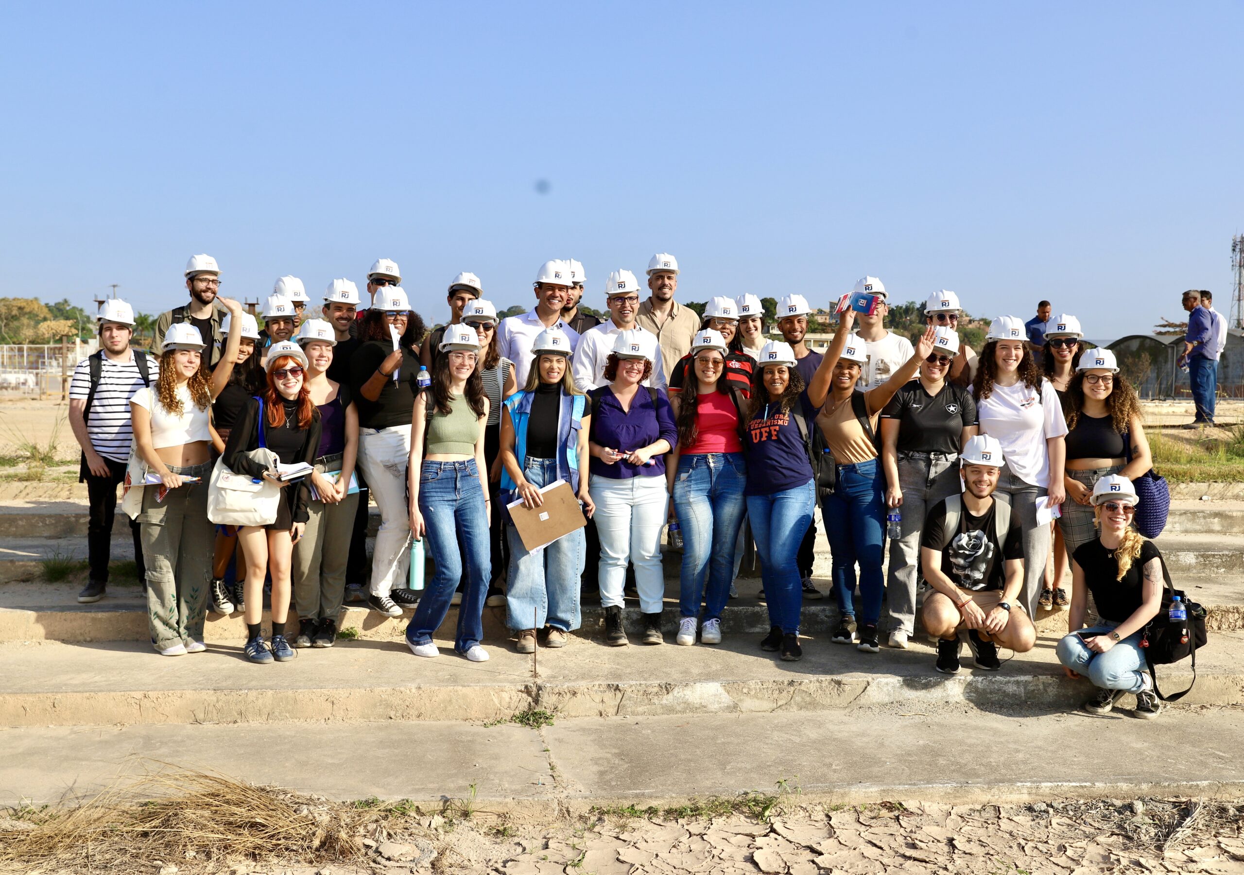 Alunos de Arquitetura da UFF fazem visita técnica ao Parque RJ