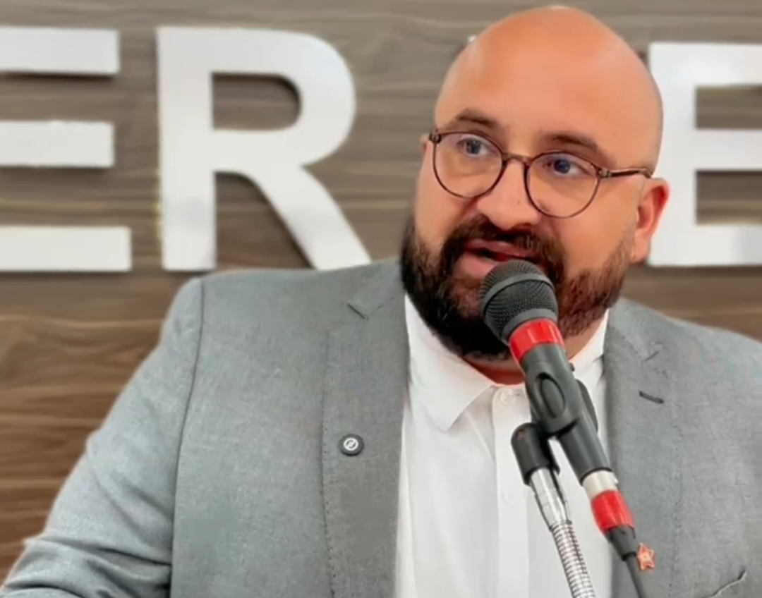 QUEIMADOS: [VÍDEO] NA CONTRAMÃO DOS DEMAIS VEREADORES