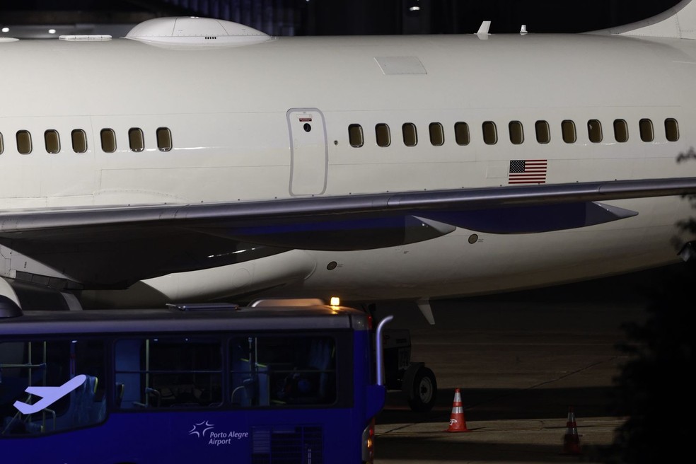 Avião da força aérea dos EUA pousa no Brasil e gera dúvidas