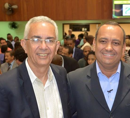 “MARCOU MINHA VIDA E A HISTÓRIA DA MINHA CIDADE” – Max Lemos