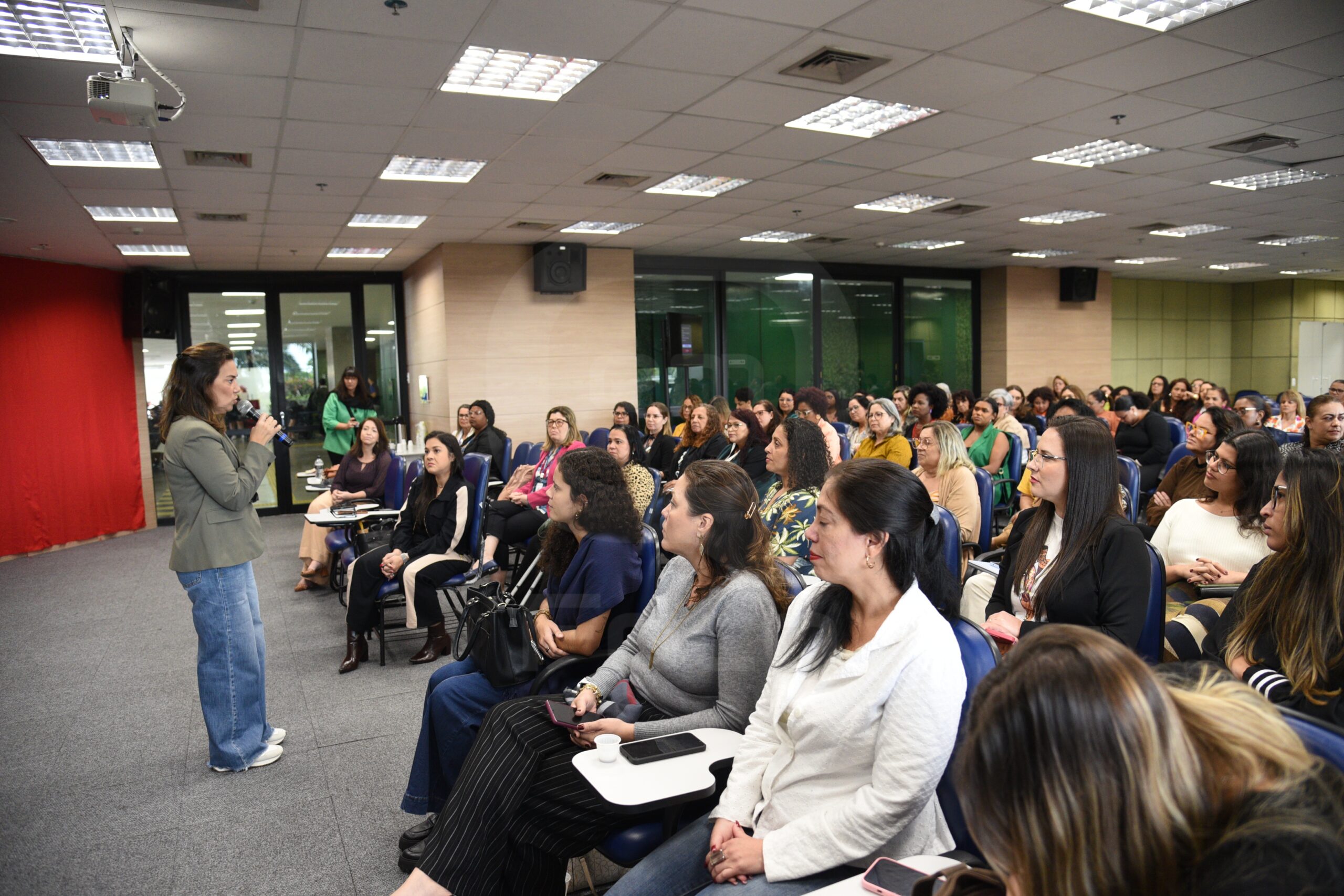 Capacit Mulher 2025 entra na reta final com apresentação dos trabalhos de conclusão que consistiram em propostas de políticas públicas concretas para mulheres no estado do Rio