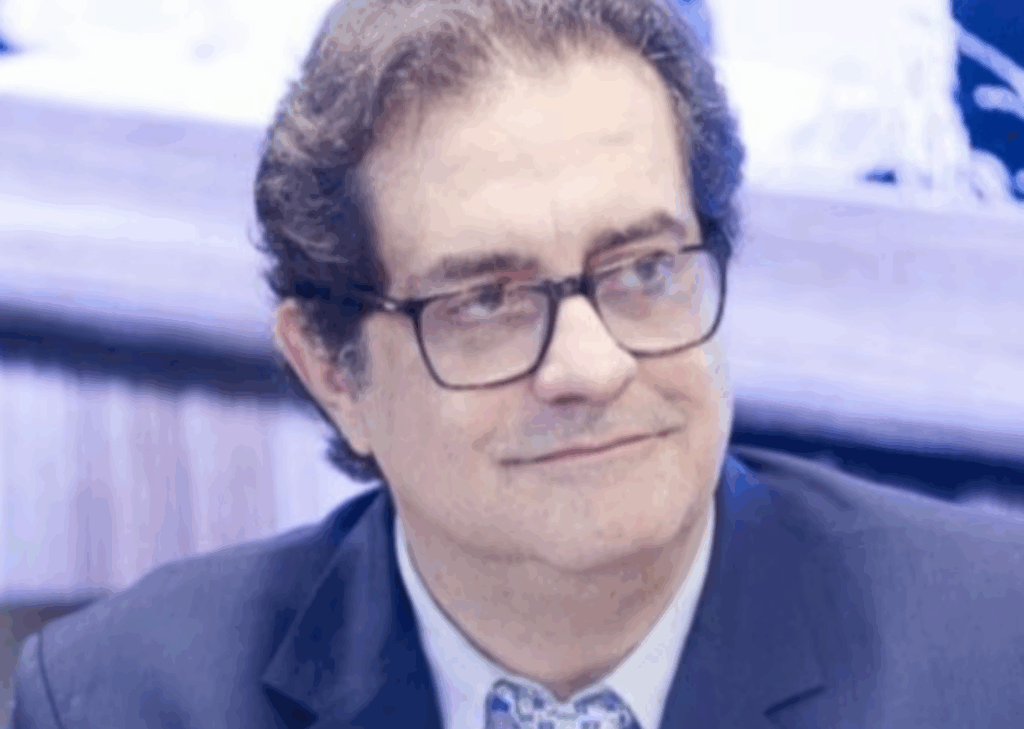 “Desculpa-me os erros, tomei metanol” disse advogado antes de morrer